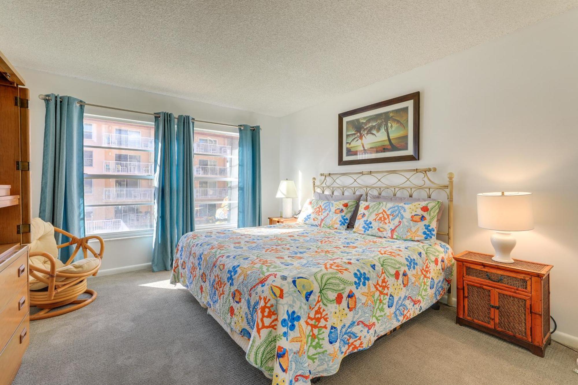 Central Cocoa Beach Condo With View, Steps To Beach! Екстер'єр фото