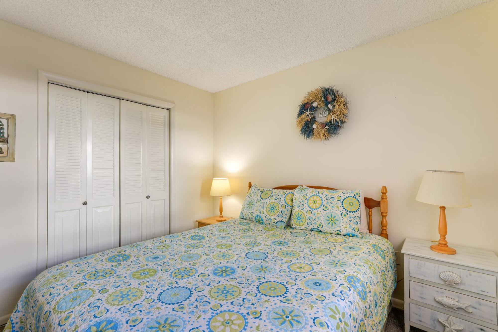 Central Cocoa Beach Condo With View, Steps To Beach! Екстер'єр фото