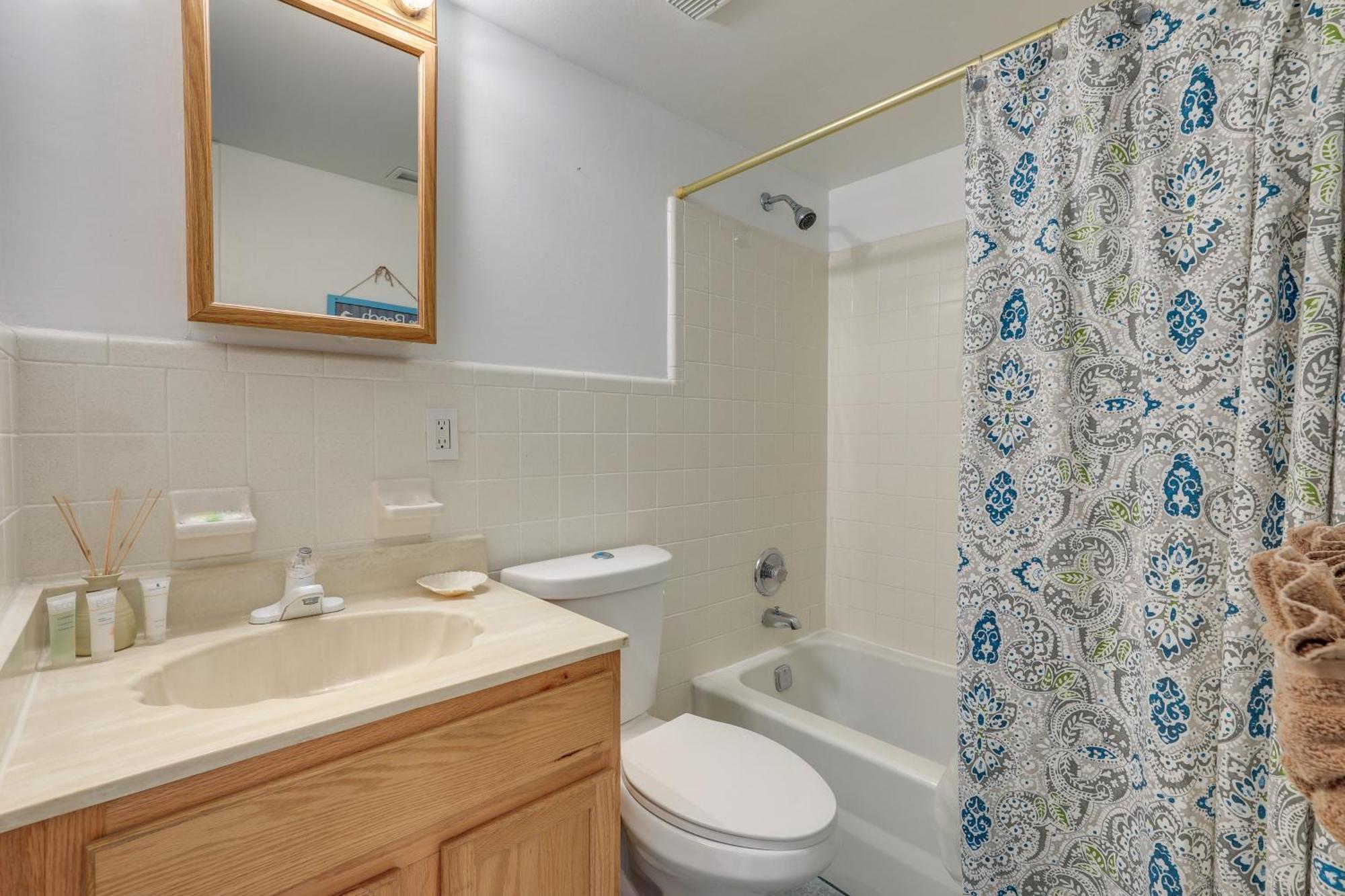 Central Cocoa Beach Condo With View, Steps To Beach! Екстер'єр фото