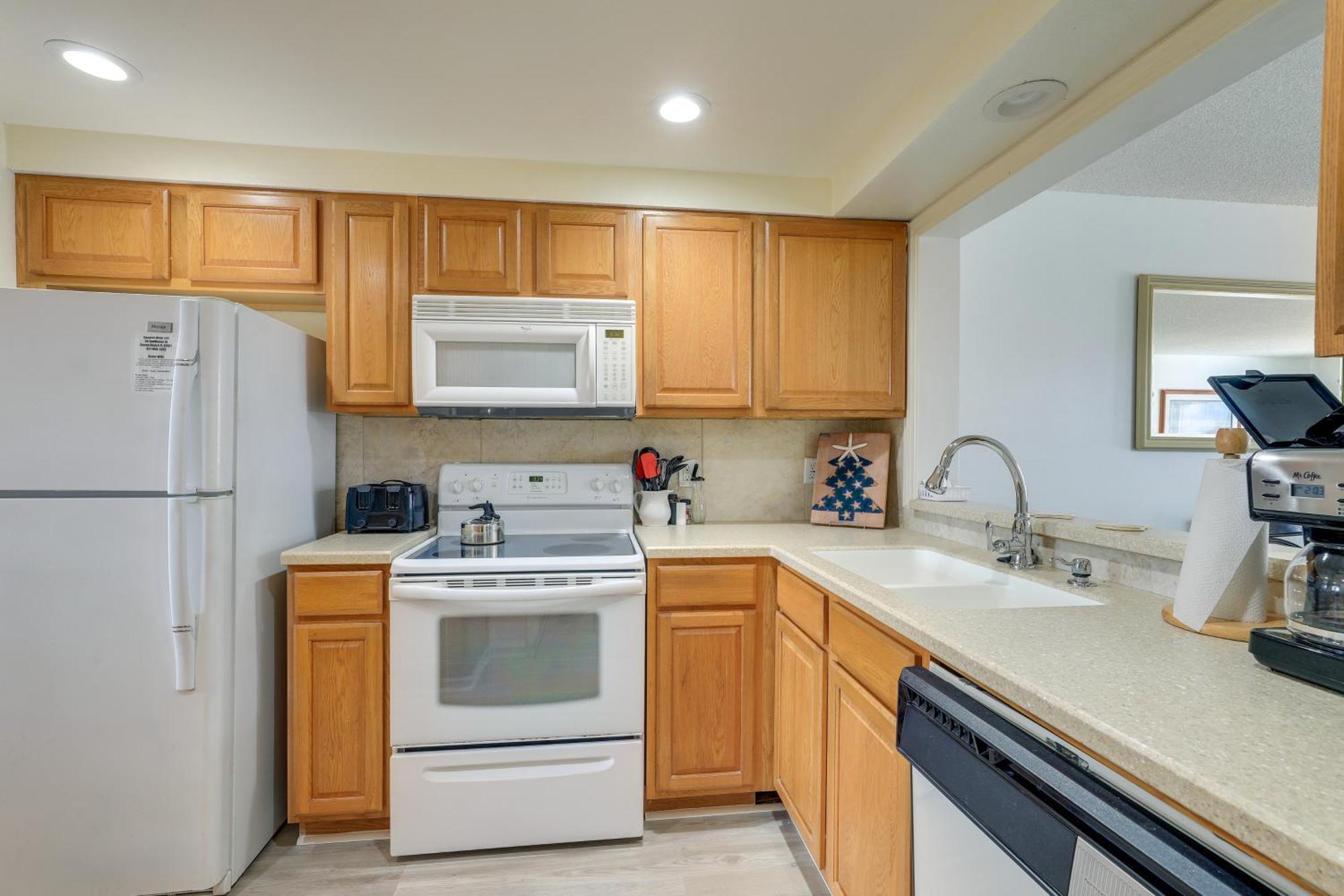 Central Cocoa Beach Condo With View, Steps To Beach! Екстер'єр фото