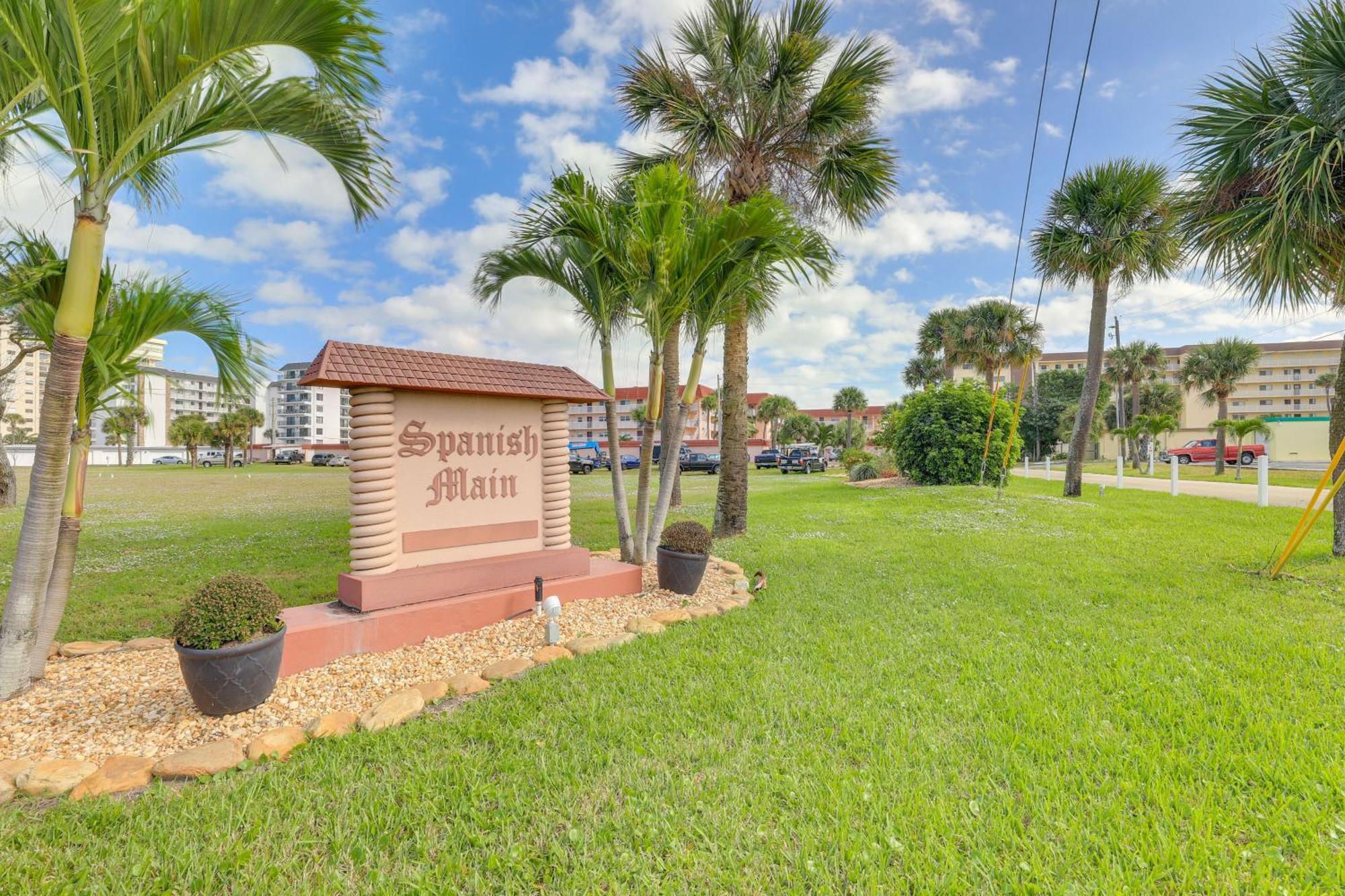 Central Cocoa Beach Condo With View, Steps To Beach! Екстер'єр фото