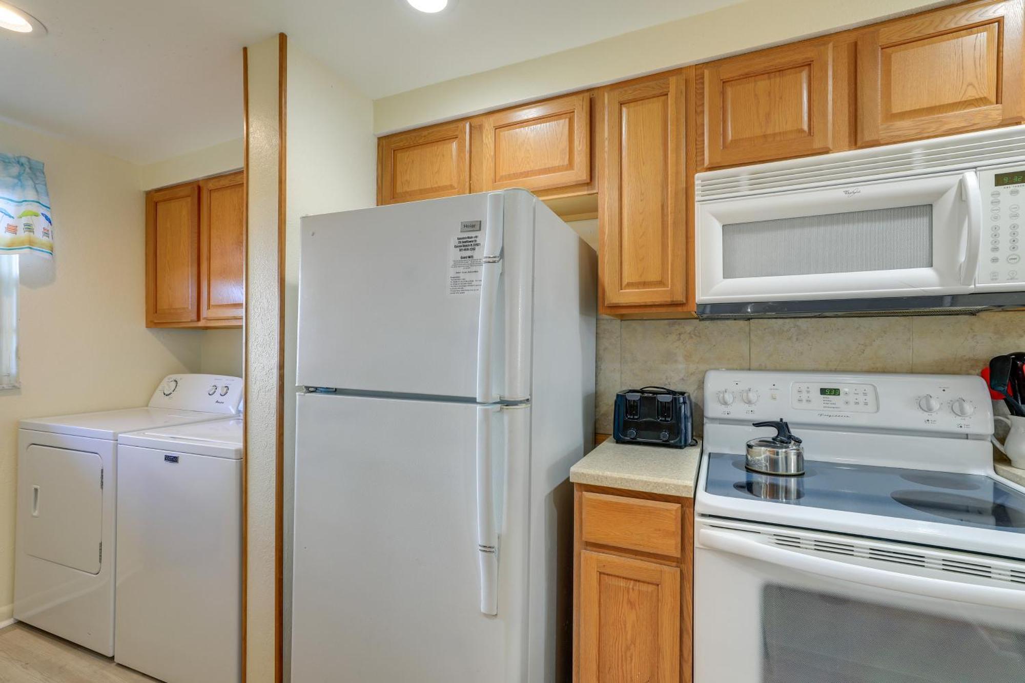 Central Cocoa Beach Condo With View, Steps To Beach! Екстер'єр фото